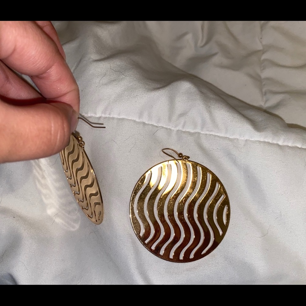GOLD EARRINGS